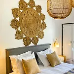 Διαμέρισμα Flh Town House With Terrace & Rooftop *