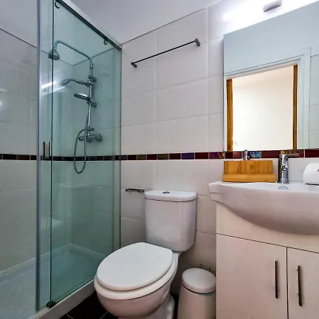 Flh Town House With Terrace & Rooftop Apartment *