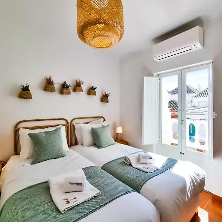 Flh Town House With Terrace & Rooftop Apartment *